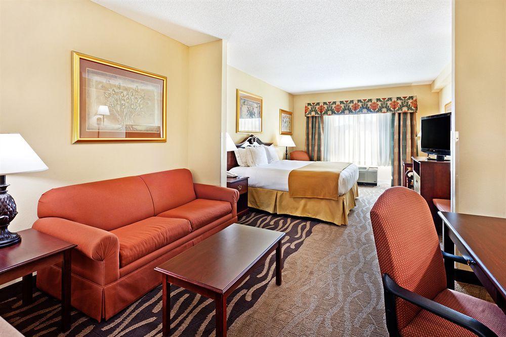 Holiday Inn Express & Suites Florence By Ihg Exteriér fotografie